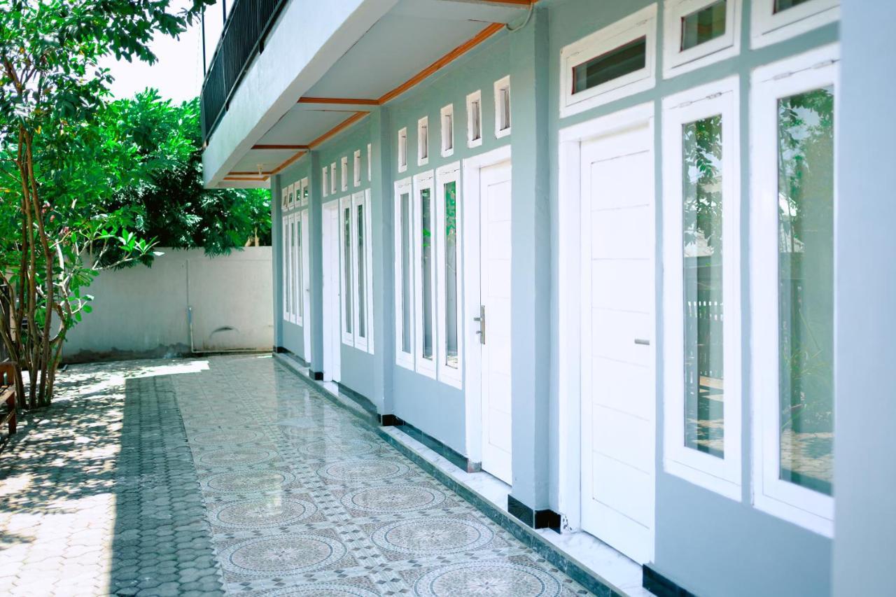 Getrudis Guesthouse Labuan Bajo Extérieur photo