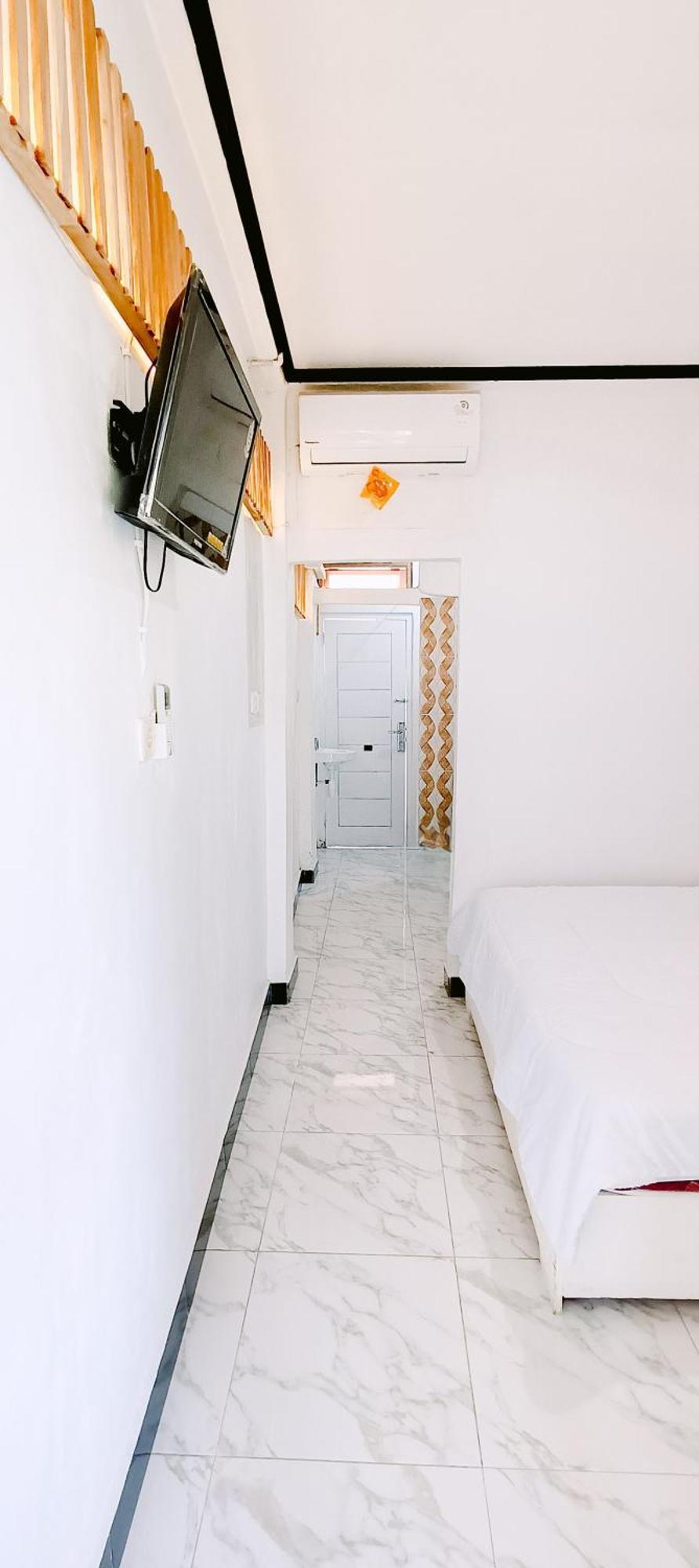 Getrudis Guesthouse Labuan Bajo Extérieur photo